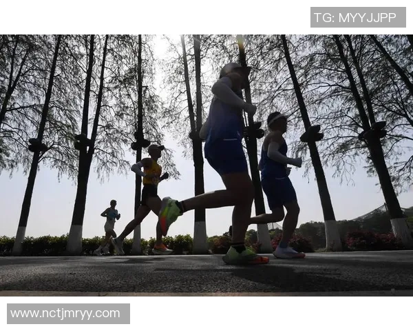 成都攀岩队在马拉松大满贯中的耐力挑战与精彩表现分析